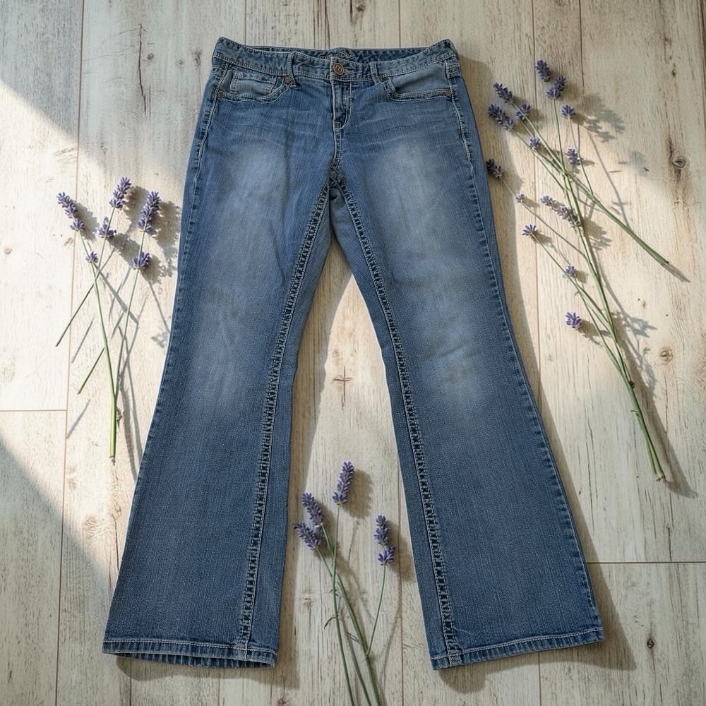 Maurices Original Bootcut Jeans Womens 9/10 Short‎ Medium Wash Y2K Low Rise